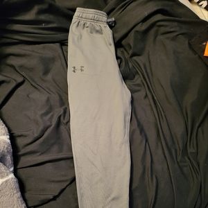Under Armour grey track pants Boys YMed pockets